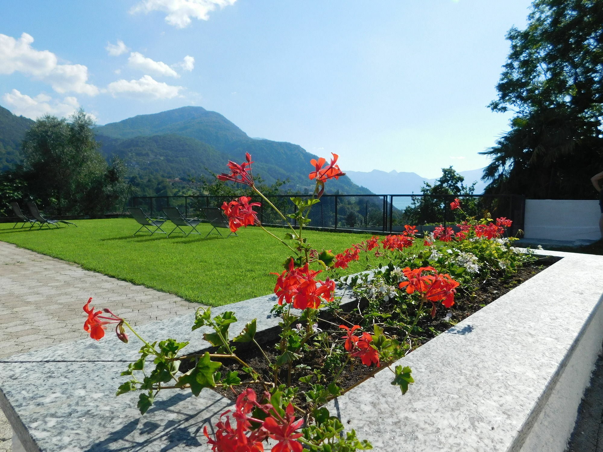 Andirivieni Bellagio Guest House Exterior foto